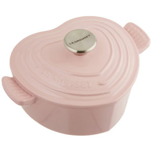 le-creuset-pink-dutch-oven